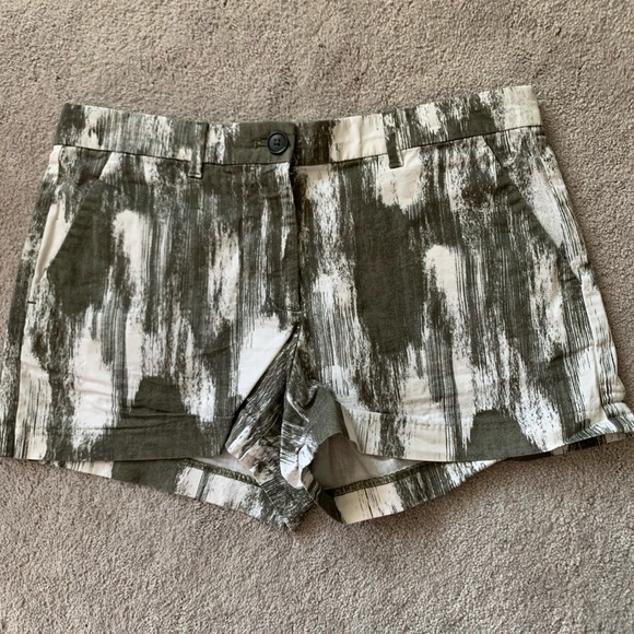 Shorts | Gap - Picture 2 of 2